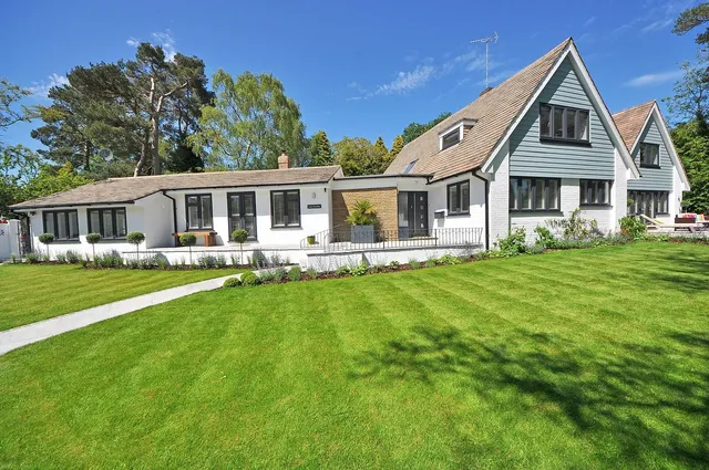 2540 INDIGO DRIVE, BARRINGTON HILLS