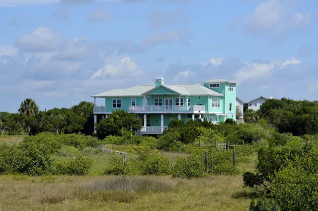 1210 SUNSET
LANE, Dunedin, FL