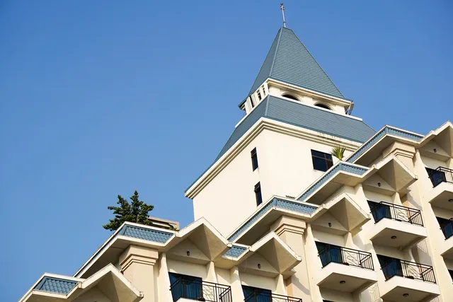 620 EDGEWATER DRIVE, EDGEWATER ARMS 1ST CONDO
