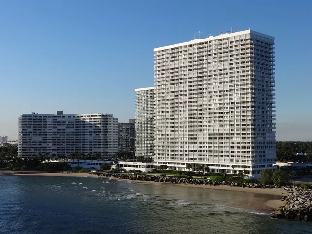 1147 KING ARTHUR COURT, KING ARTHURS COURT CONDO